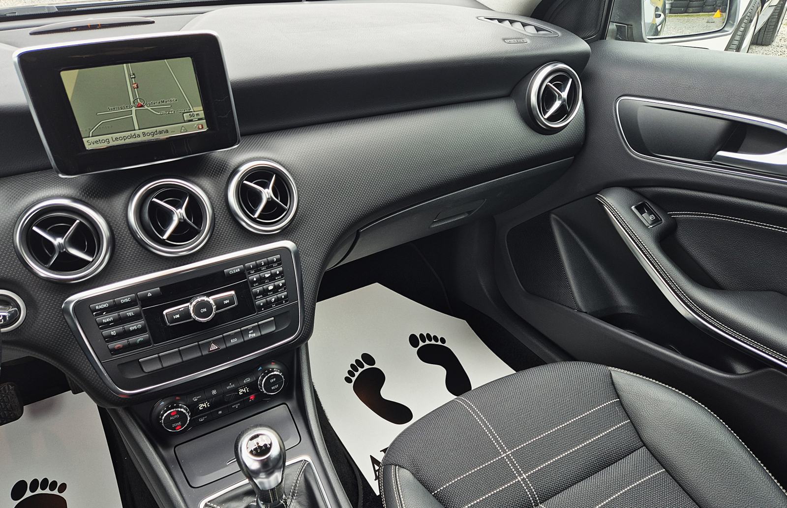 Mercedes-Benz A-klasa 180 CDI**NAVIGACIJA**BI-XENON SVJETLA**LED**PDC*, fotografija 13