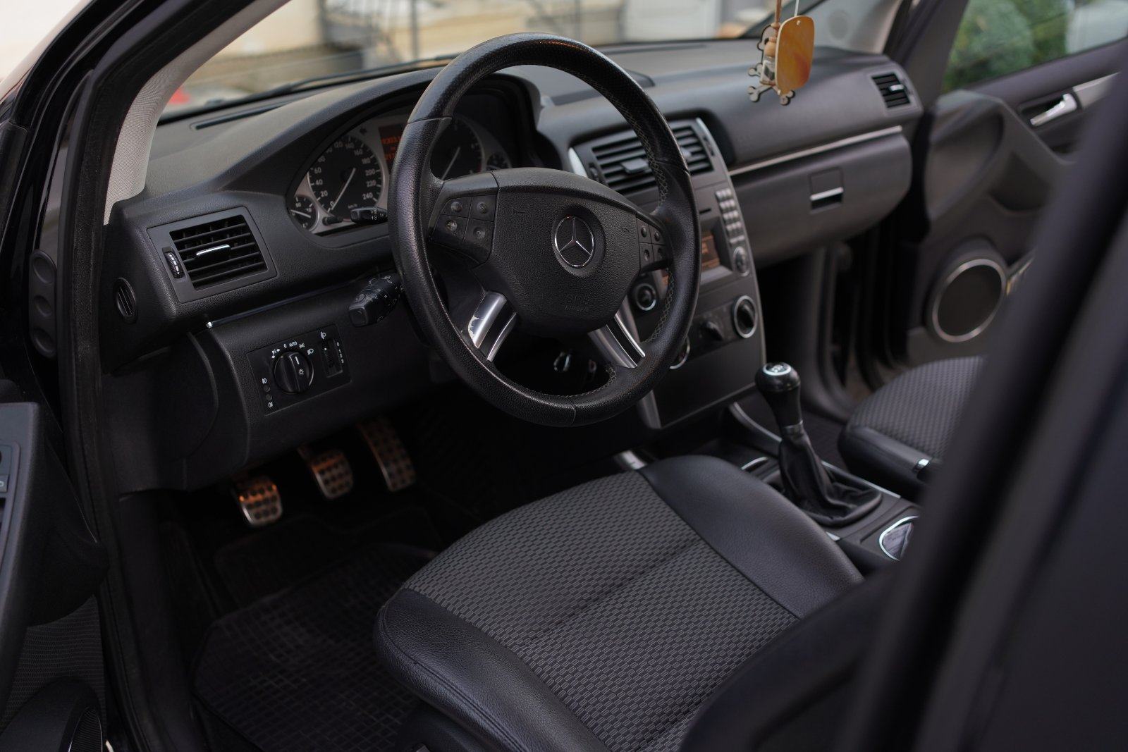 Mercedes-Benz B-klasa 180 CDI, fotografija 8