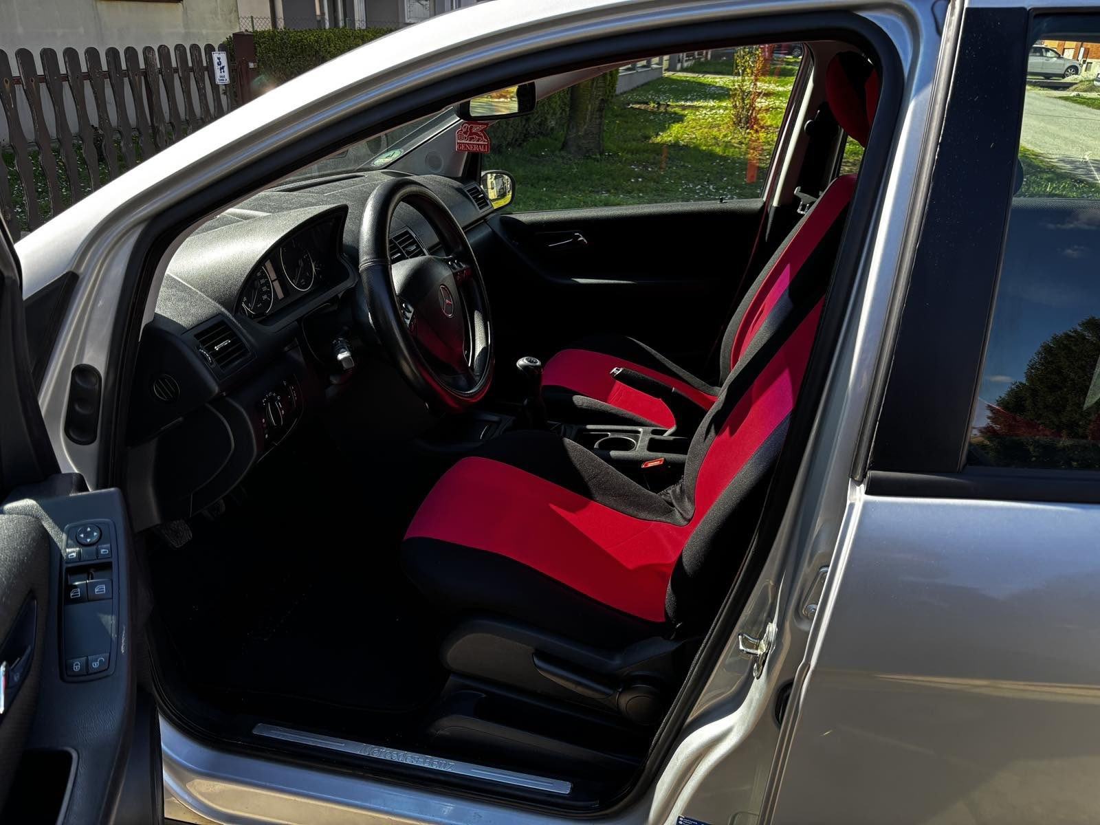 Mercedes-Benz A-klasa 180 CDI, fotografija 15