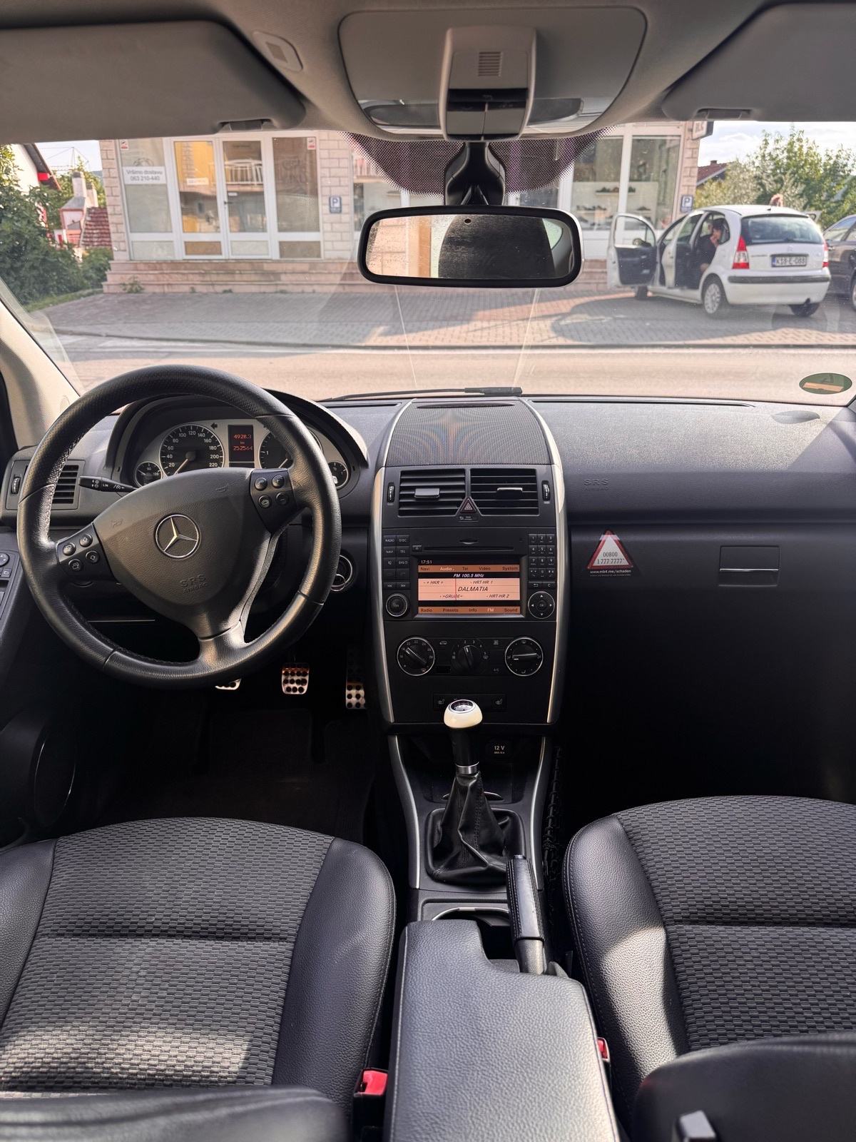 Mercedes Benz A 180 CDI/Ljetne i zimske gume/Avantgarde full oprema, fotografija 7