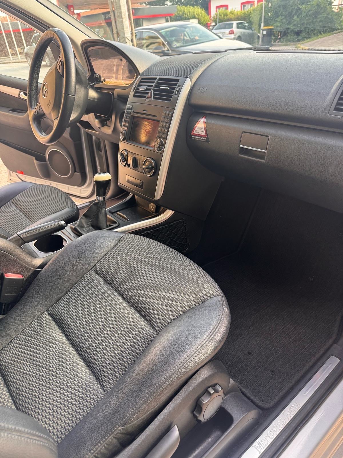 Mercedes Benz A 180 CDI/Ljetne i zimske gume/Avantgarde full oprema, fotografija 16