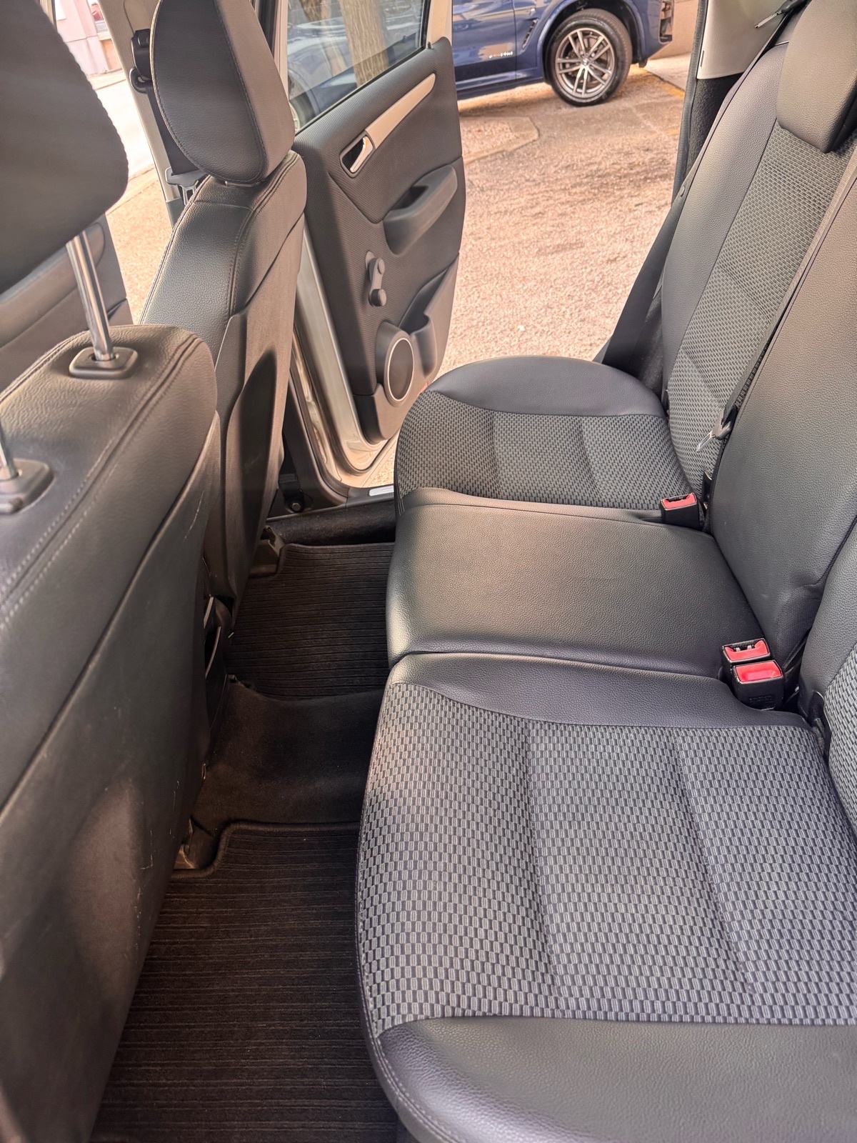 Mercedes Benz A 180 CDI/Ljetne i zimske gume/Avantgarde full oprema, fotografija 18