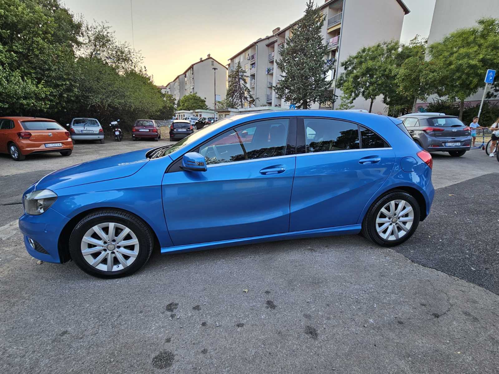 Mercedes-Benz A-klasa 180 CDI Style automatik 2015. ovlašteni servis, fotografija 2