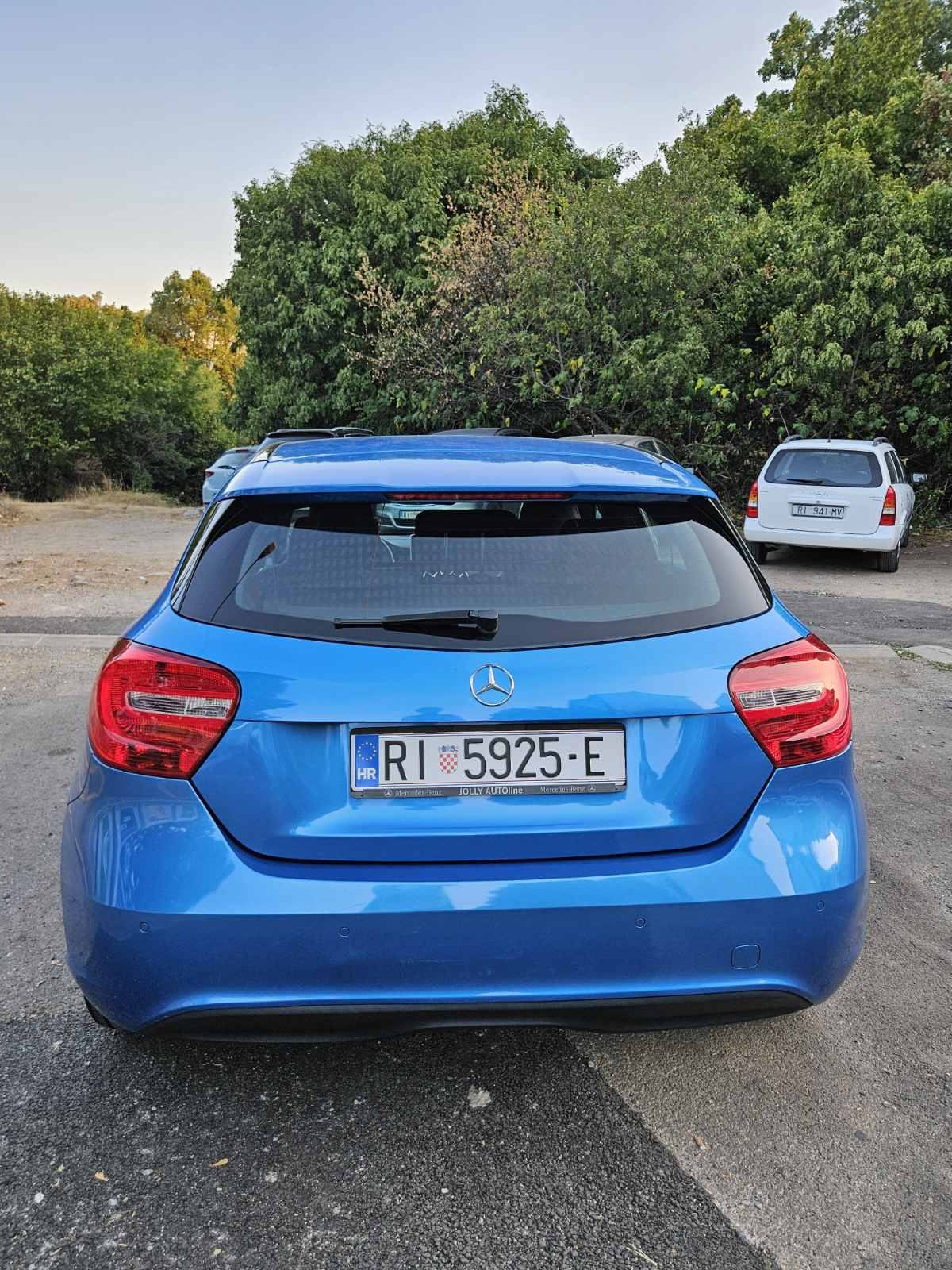Mercedes-Benz A-klasa 180 CDI Style automatik 2015. ovlašteni servis, fotografija 3