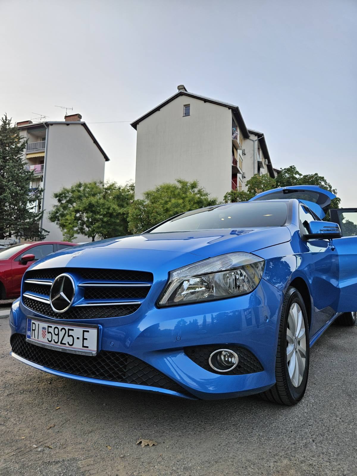 Mercedes-Benz A-klasa 180 CDI Style automatik 2015. ovlašteni servis, fotografija 7