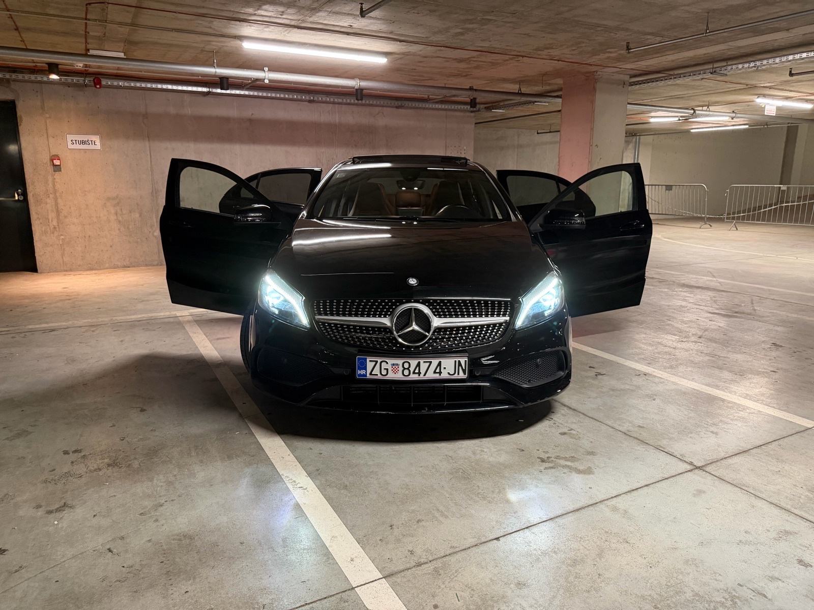 Mercedes-Benz A-klasa 180 d AMG automatik, fotografija 4