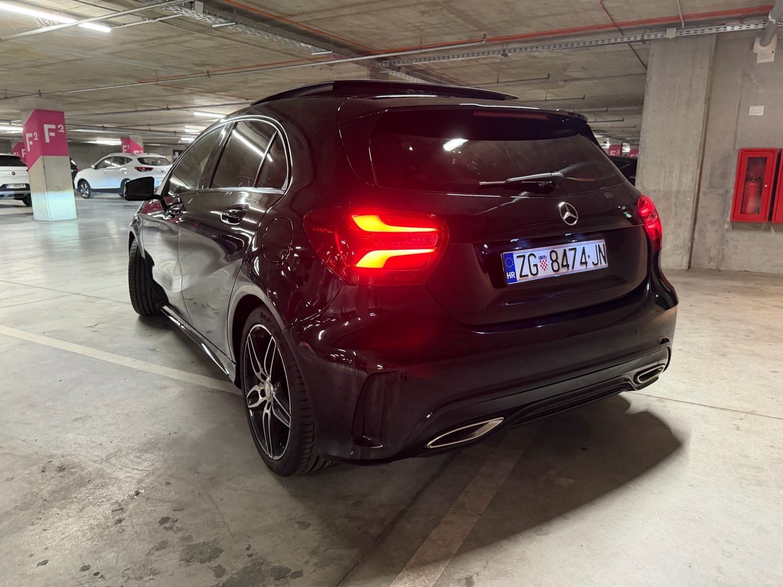 Mercedes-Benz A-klasa 180 d AMG automatik, fotografija 5