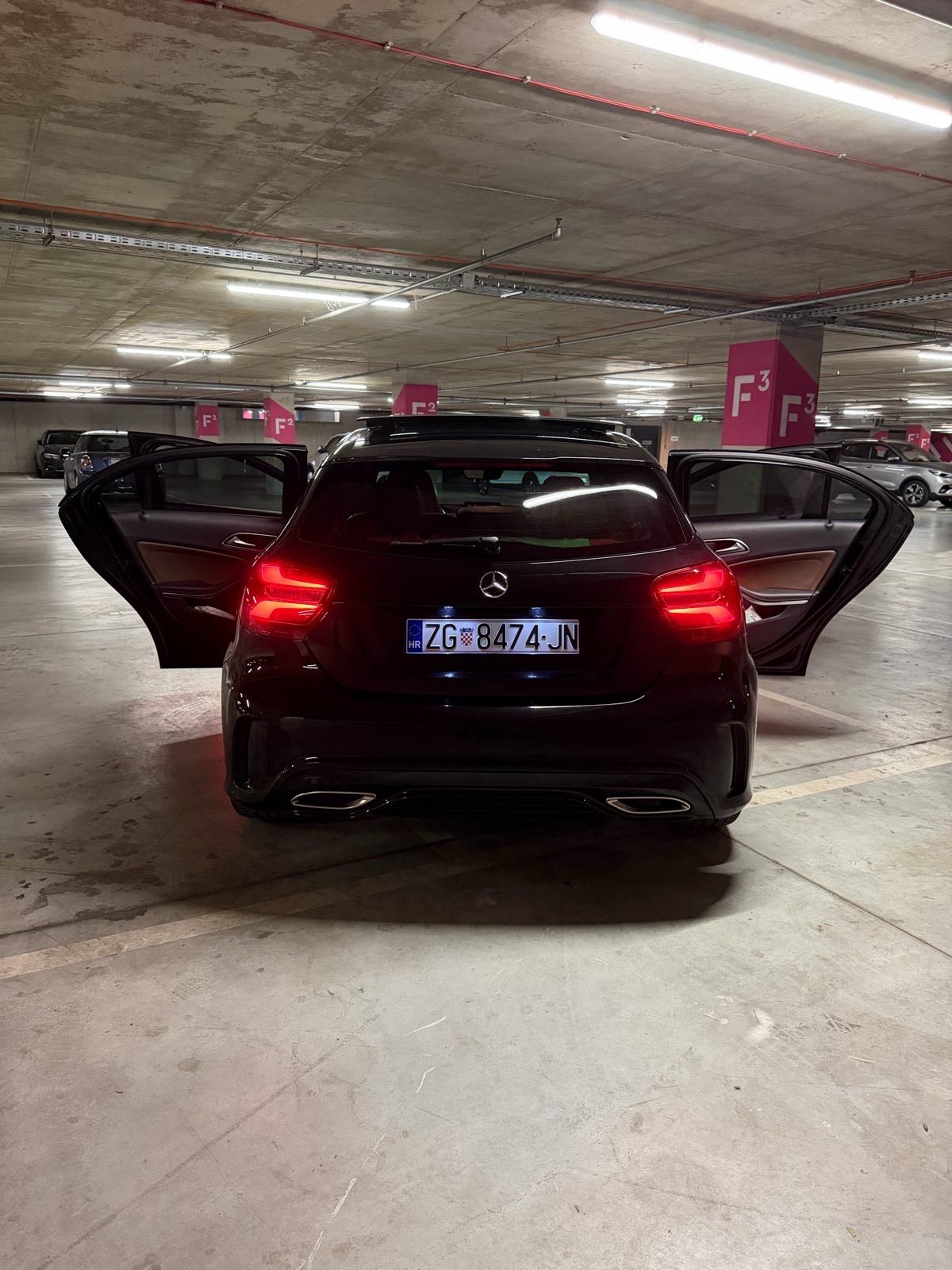 Mercedes-Benz A-klasa 180 d AMG automatik, fotografija 9