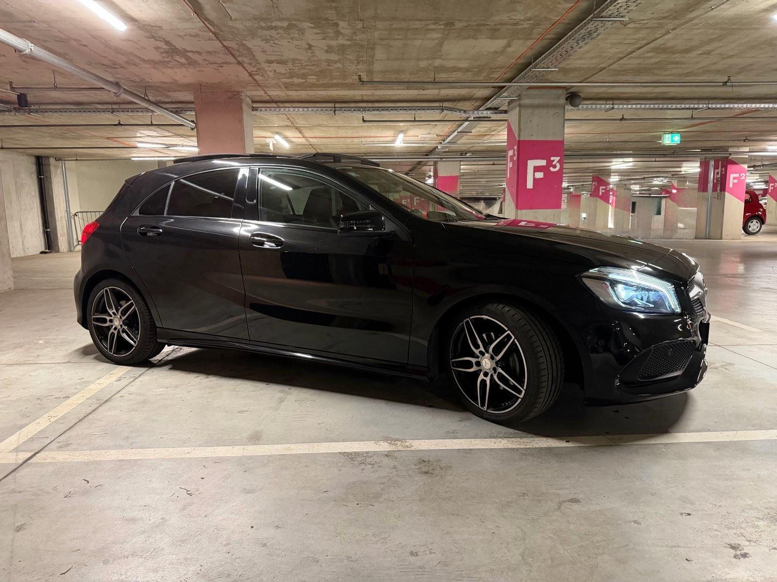 Mercedes-Benz A-klasa 180 d AMG automatik, fotografija 2