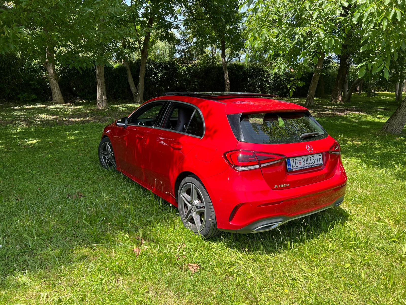 Mercedes-Benz A-klasa 180 d AMG line, fotografija 17