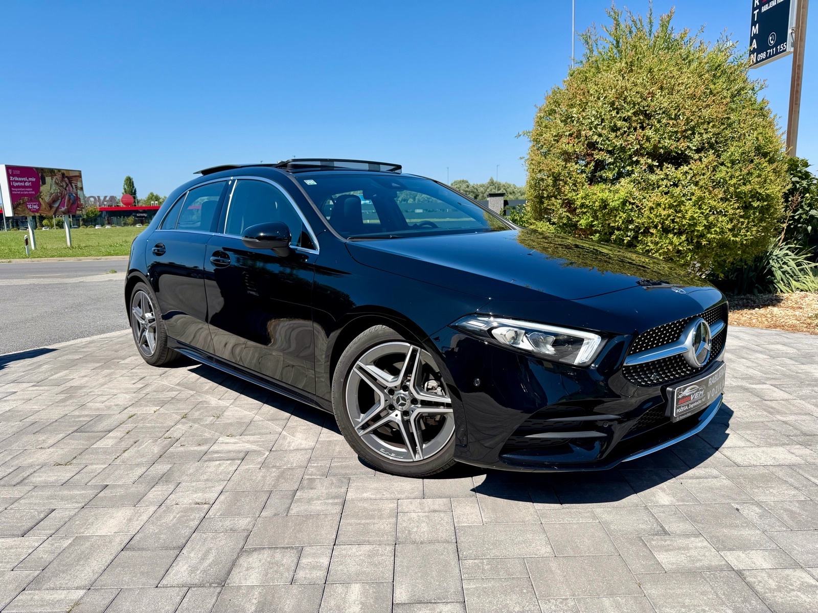 Mercedes-Benz A-klasa 180 d AMG PAKET-PANO-KAMERA-44xxx km-WIDESCREEN, fotografija 3