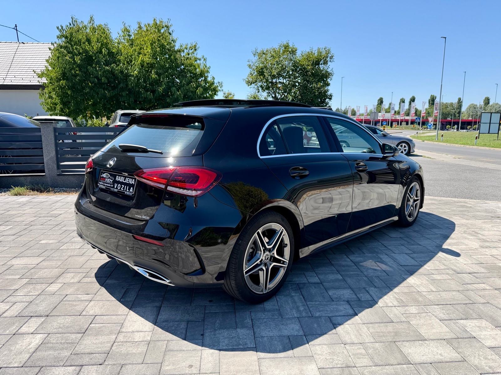 Mercedes-Benz A-klasa 180 d AMG PAKET-PANO-KAMERA-44xxx km-WIDESCREEN, fotografija 4