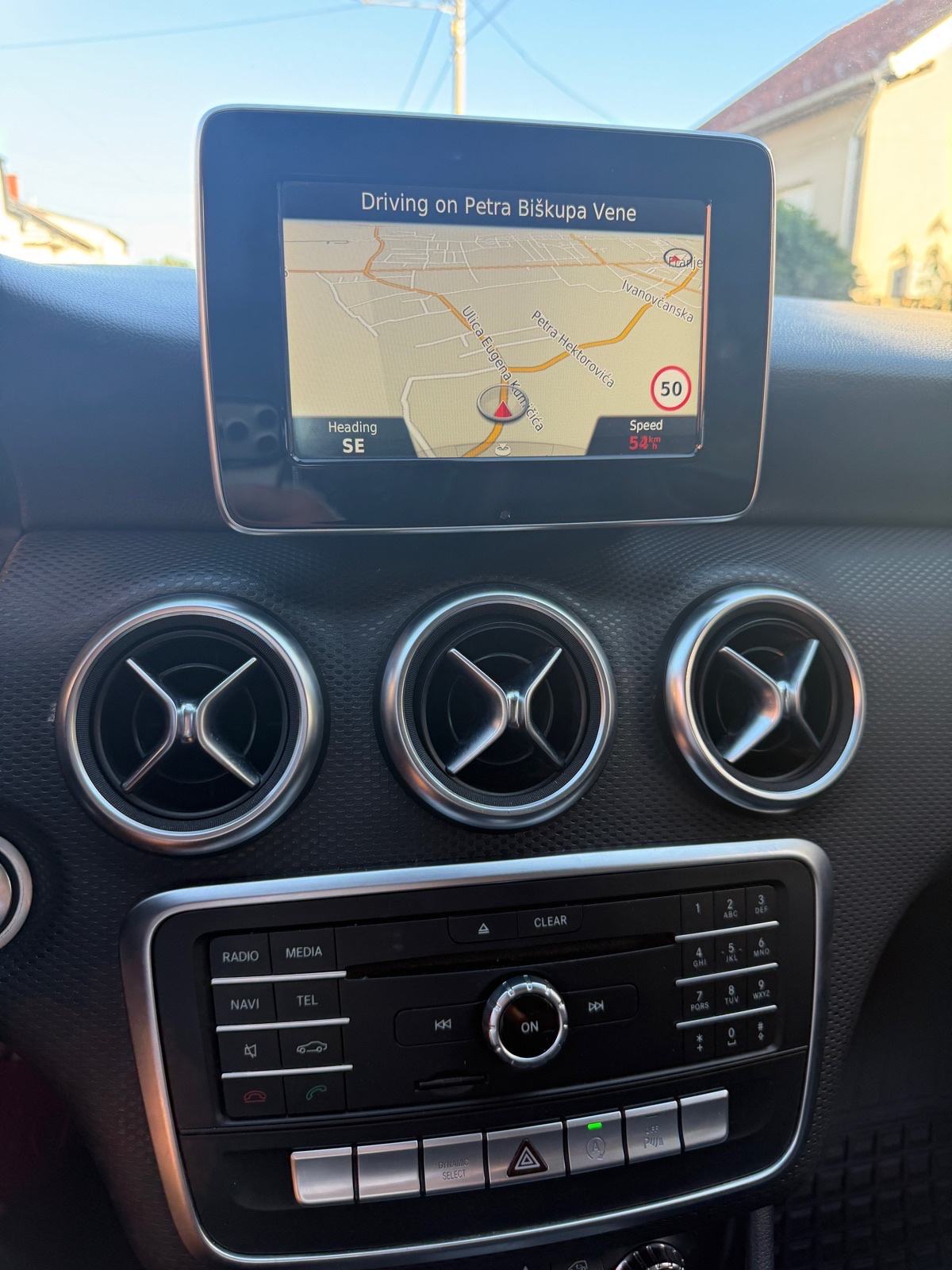 Mercedes-Benz A-klasa 180 d automatik 2017god **reg 1 god**, fotografija 10