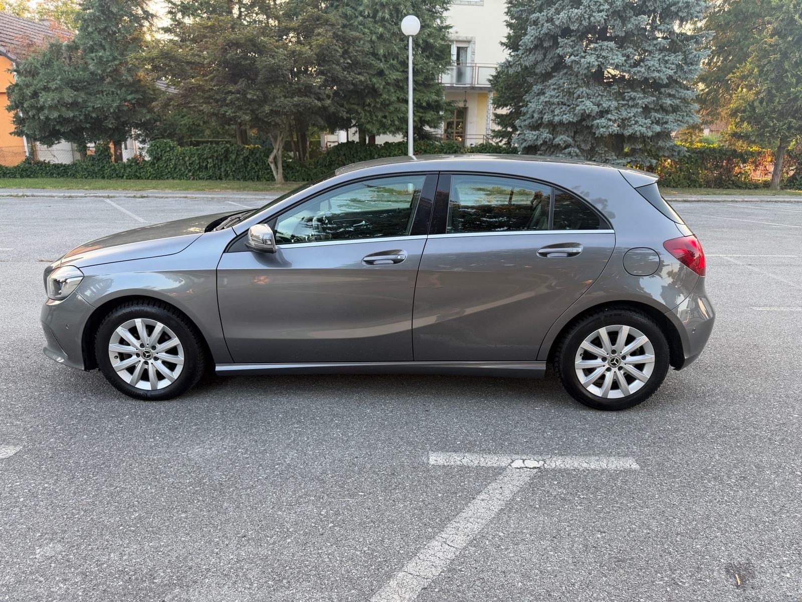Mercedes-Benz A-klasa 180 d automatik 2017god **reg 1 god**, fotografija 9