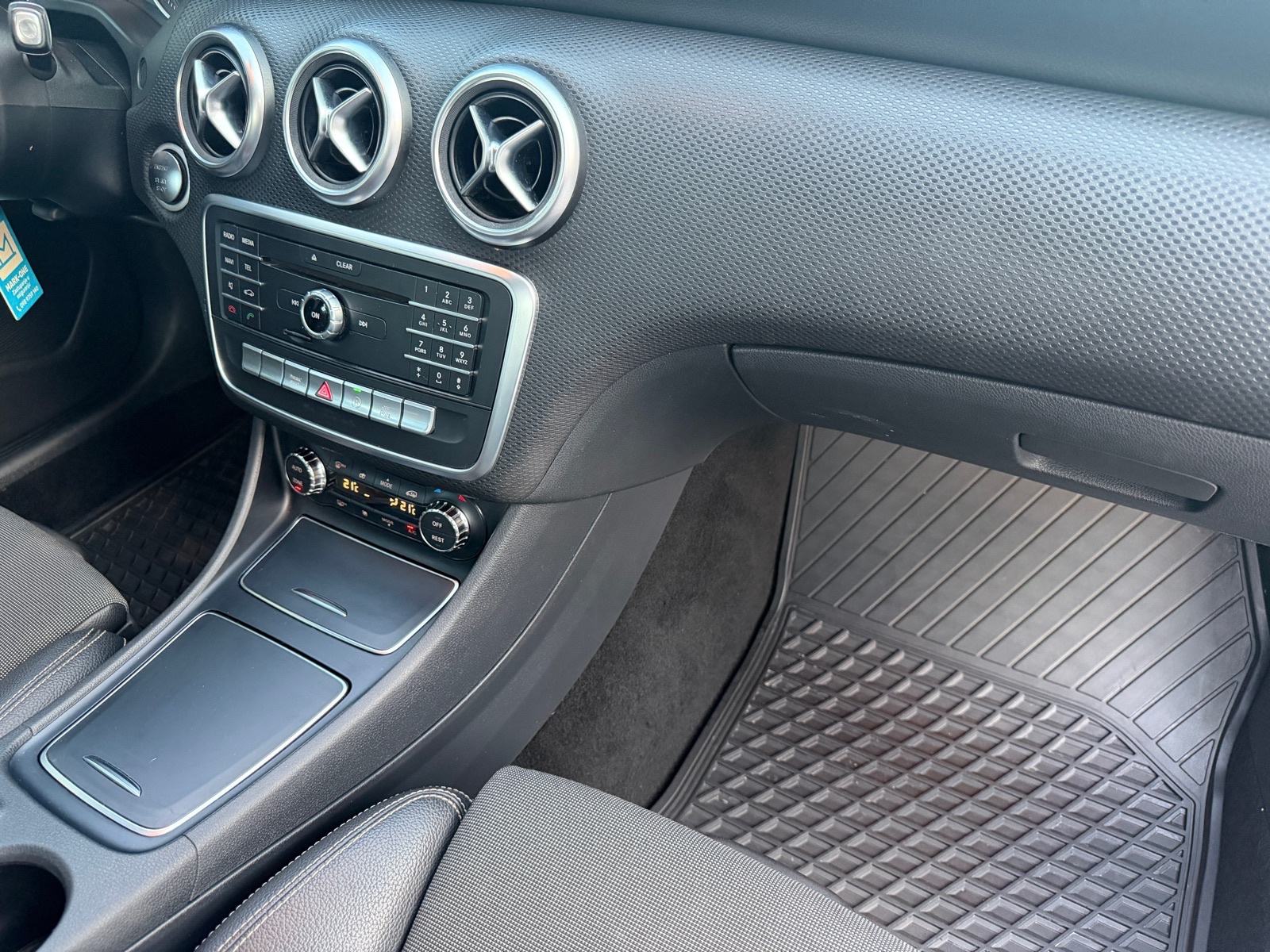 Mercedes-Benz A-klasa 180 d automatik 2017god **reg 1 god**, fotografija 16