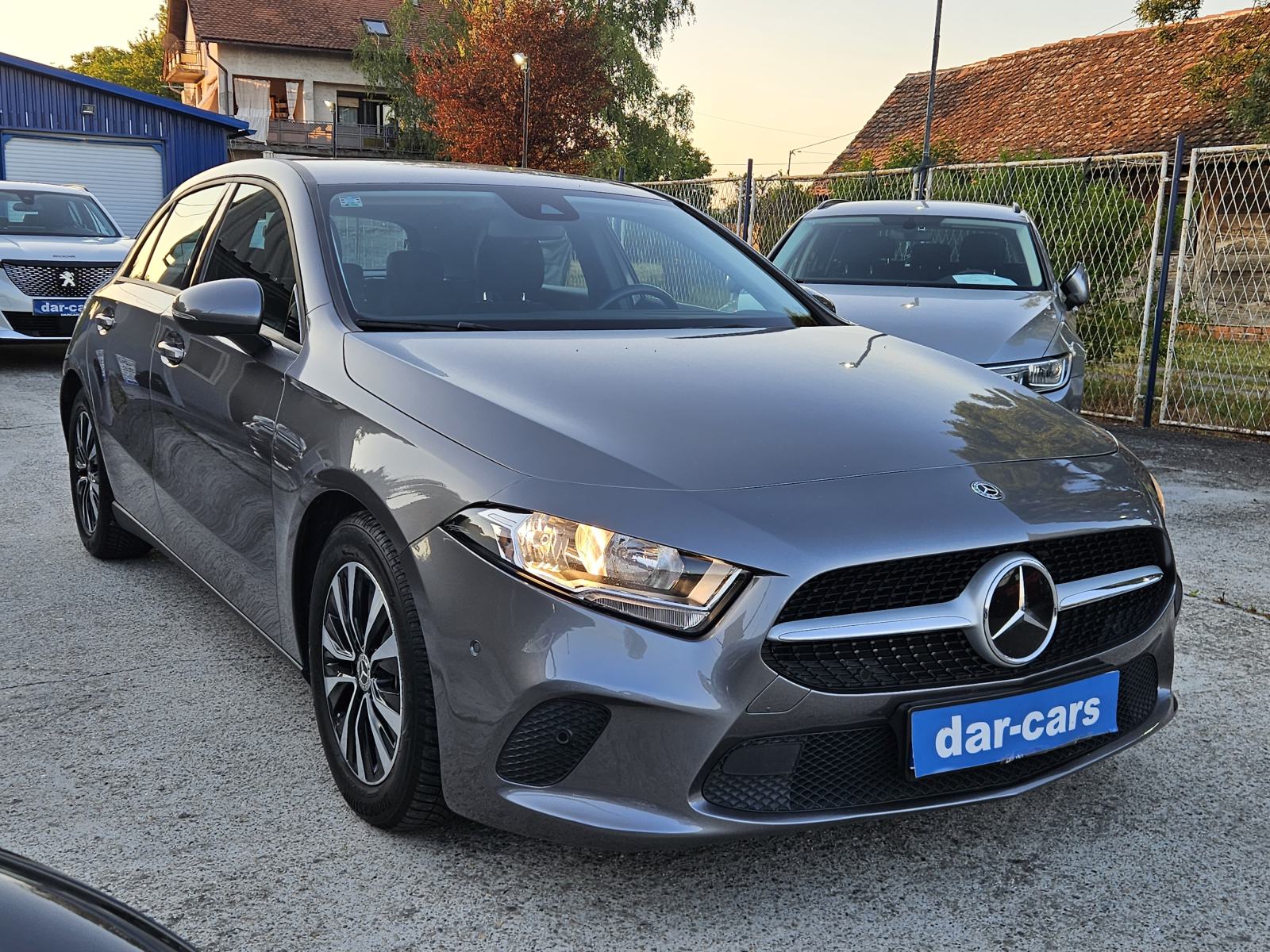 Mercedes-Benz A-klasa 180 d ** AUTOMATIK * 32 000 KM*GARANCIJA **, fotografija 2