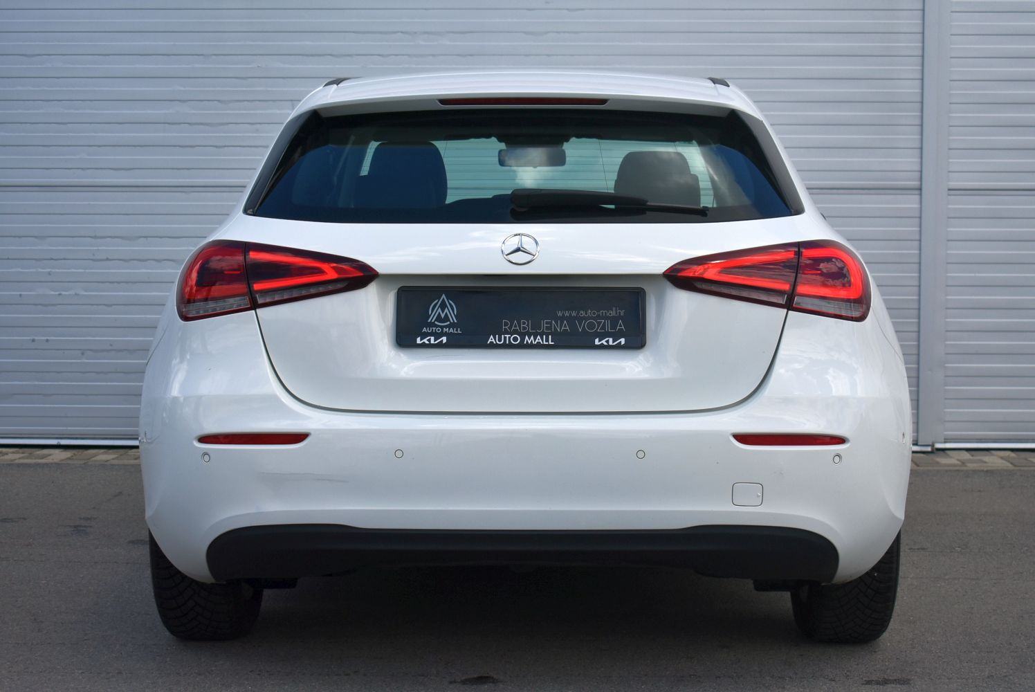 Mercedes-Benz A-klasa 180 d automatik * HR*SERVISNA,NAVIGACIJA,KAMERA*, fotografija 10
