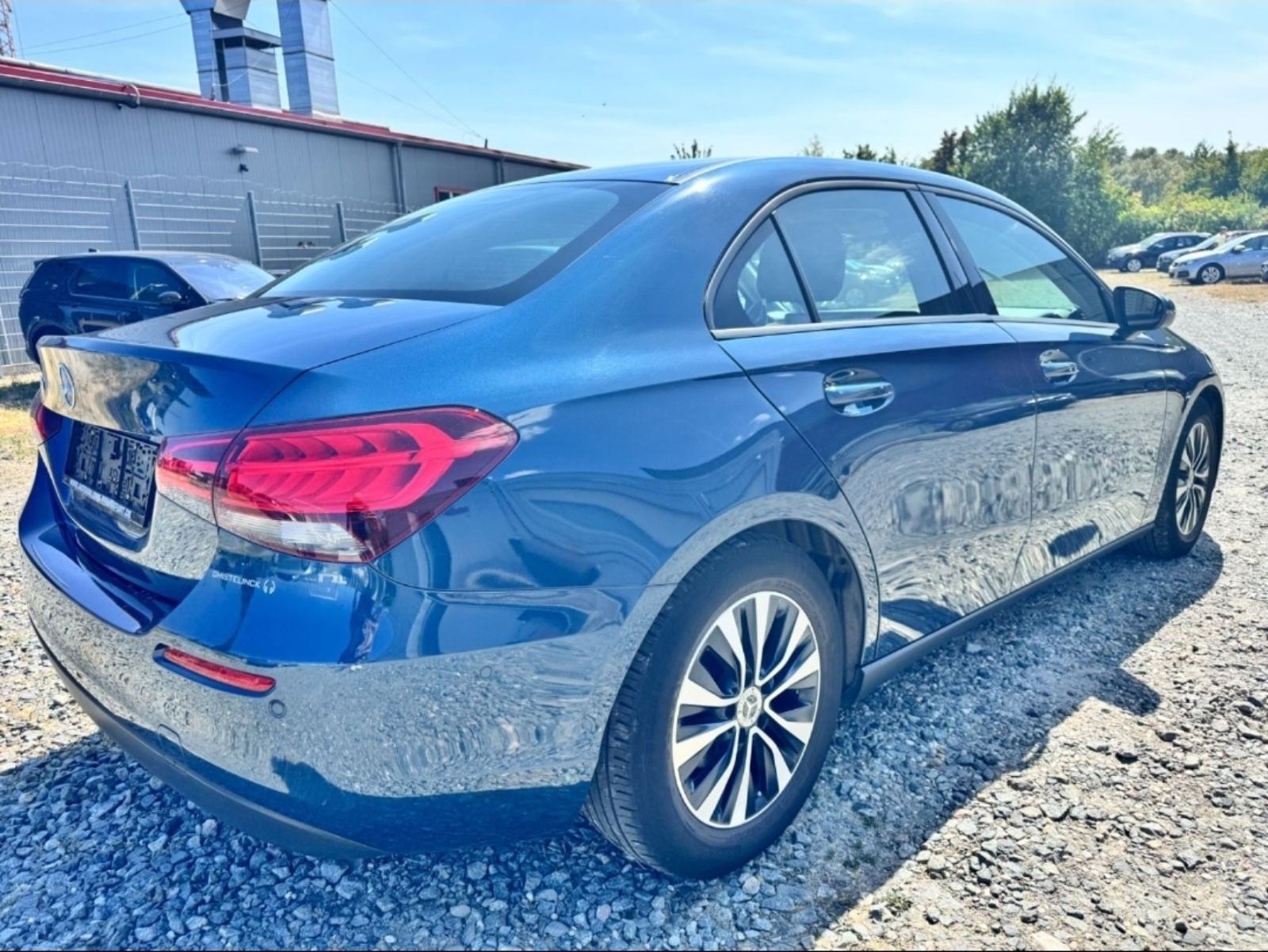 Mercedes-Benz A-klasa 180 d automatik limuzina 62000km cijena do reg, fotografija 3