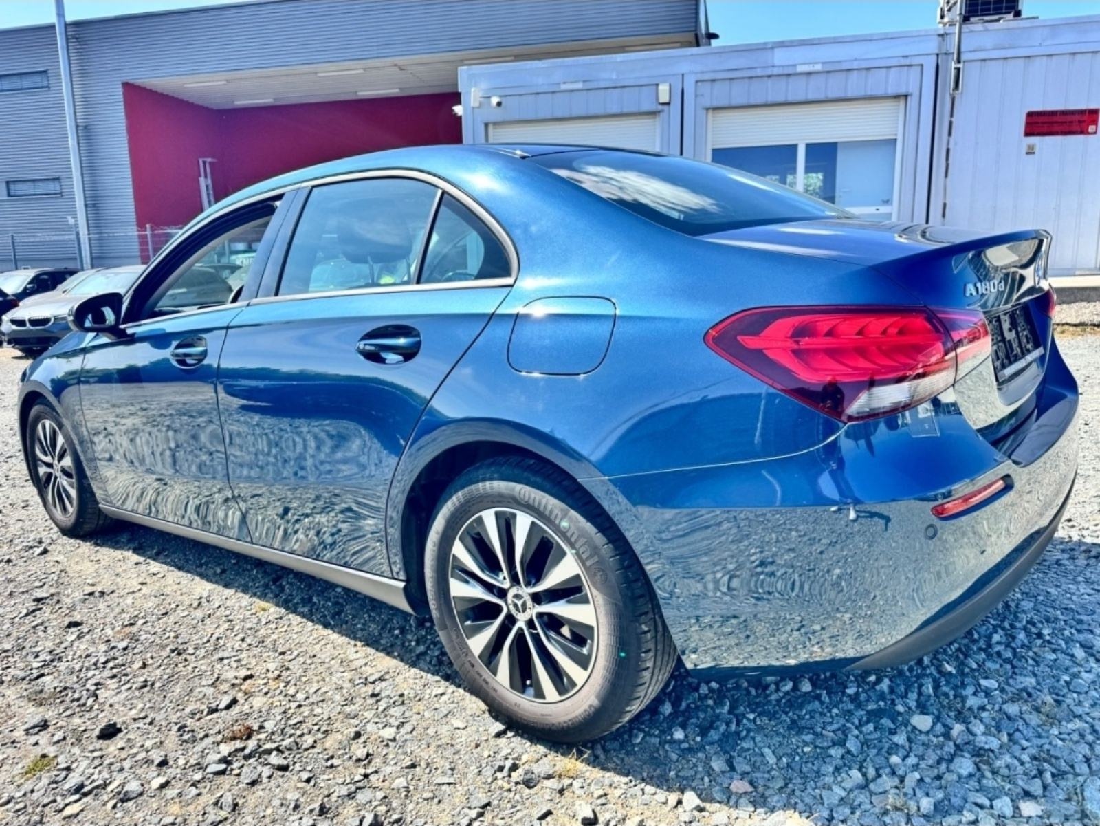 Mercedes-Benz A-klasa 180 d automatik limuzina 62000km cijena do reg, fotografija 4