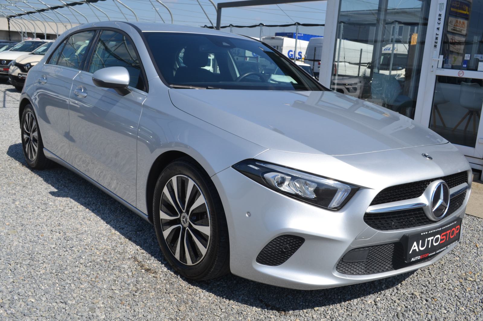 Mercedes-Benz A-klasa 180 d automatik *** rata 295€ BEZ UČEŠĆA ***, fotografija 3