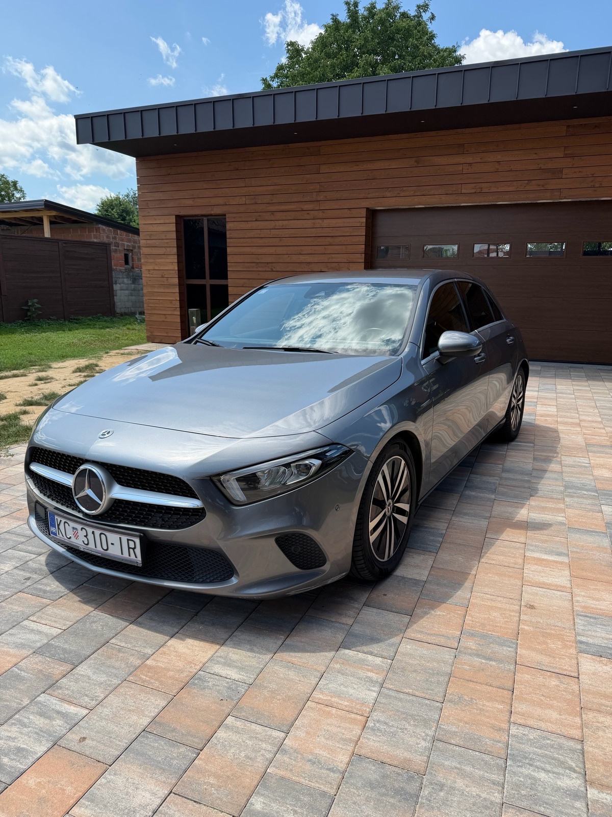 Mercedes-Benz A-klasa 180 d automatik, pogled izvana - slika 2