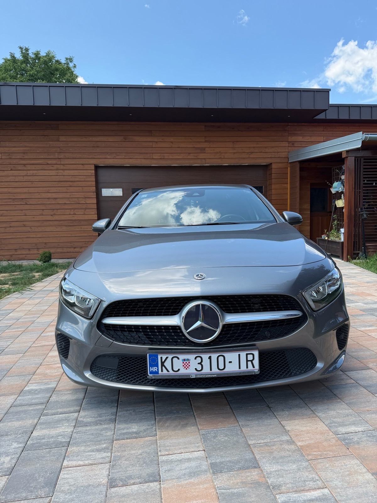 Mercedes-Benz A-klasa 180 d automatik, pogled izvana - slika 3