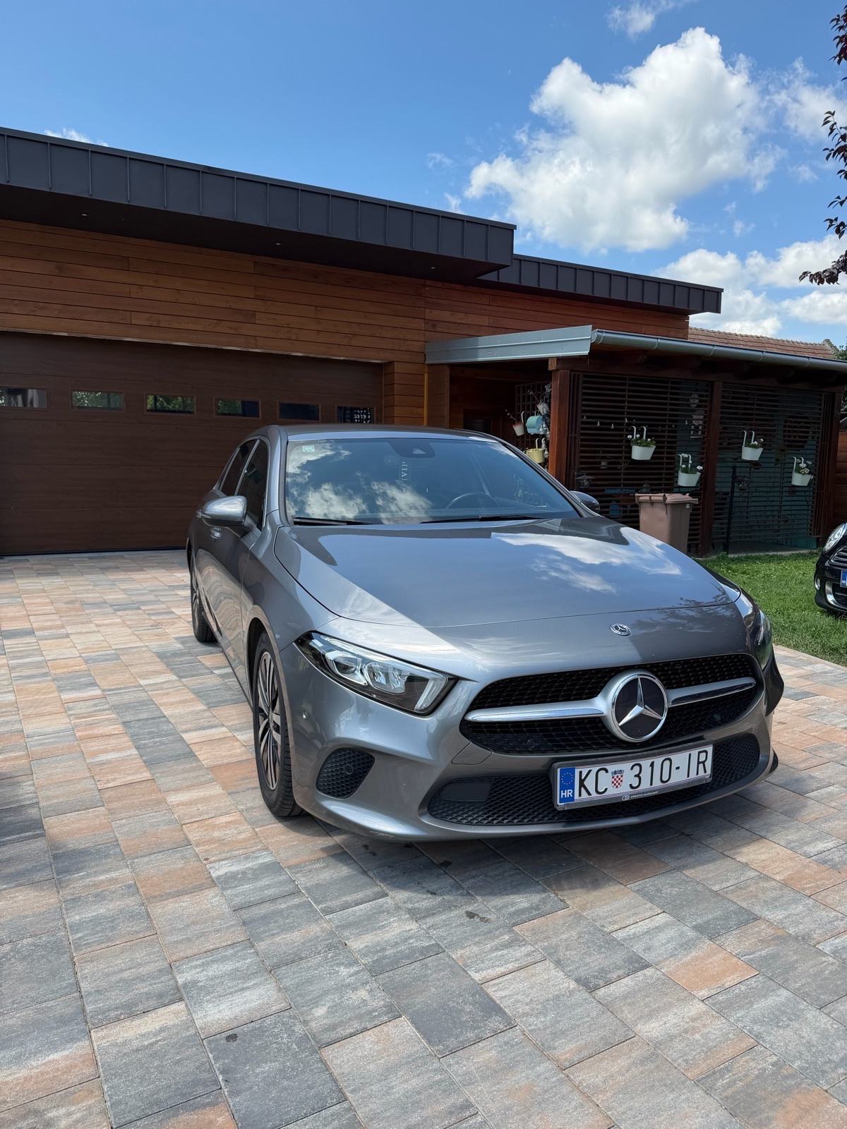 Mercedes-Benz A-klasa 180 d automatik, pogled izvana - slika 4