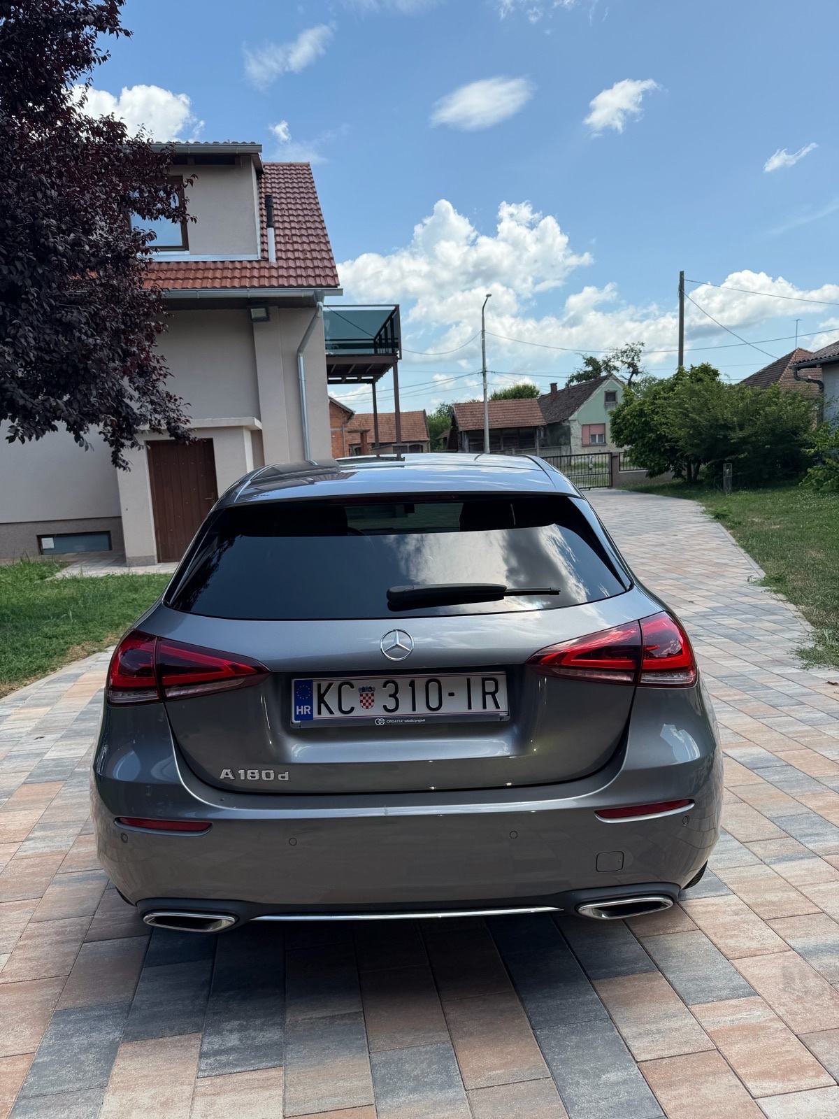 Mercedes-Benz A-klasa 180 d automatik, pogled izvana - slika 5