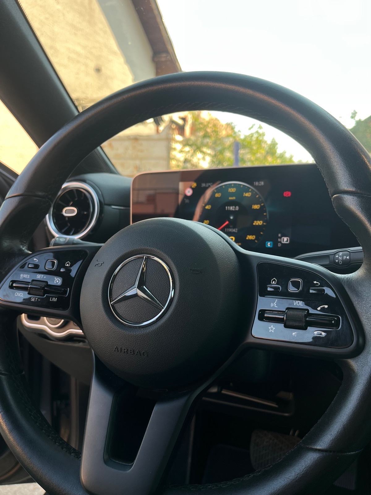 Mercedes-Benz A-klasa 180 d automatik, fotografija 9