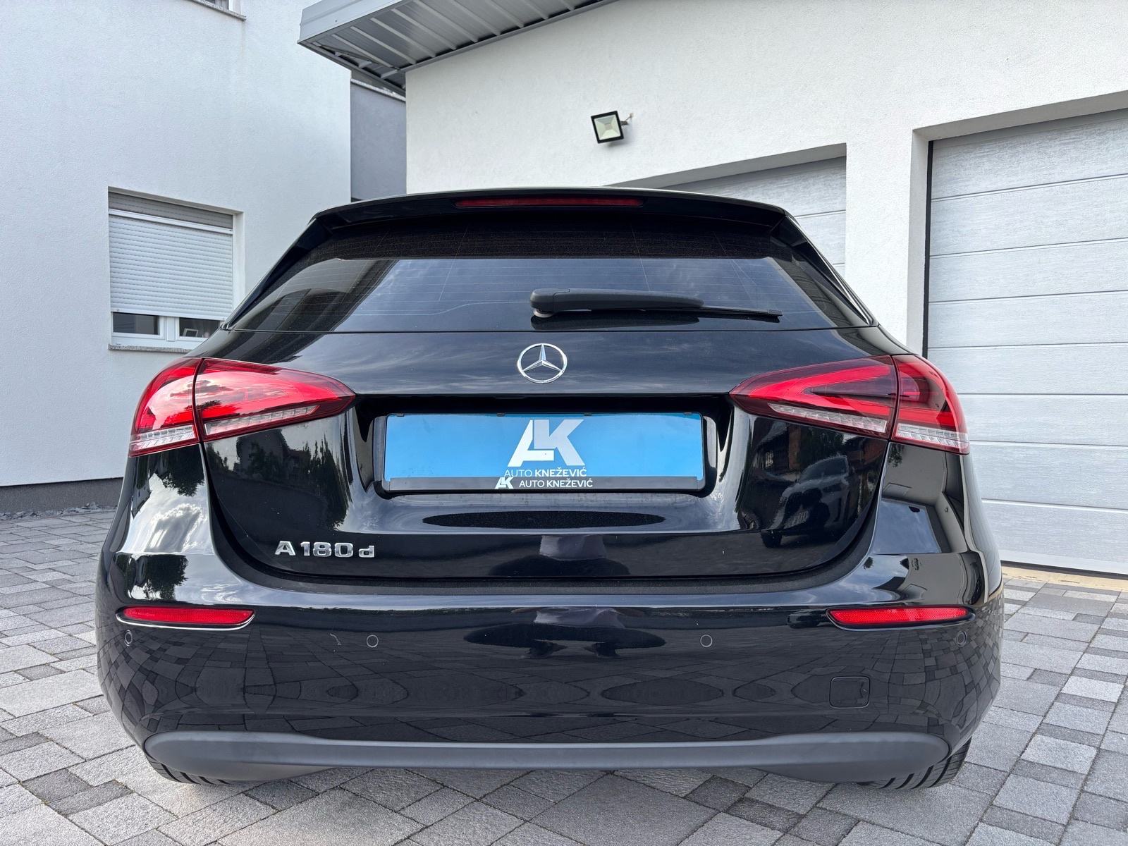 Mercedes-Benz A-klasa 180 d automatik • PDV •Style• Widescreen• Navi, fotografija 7