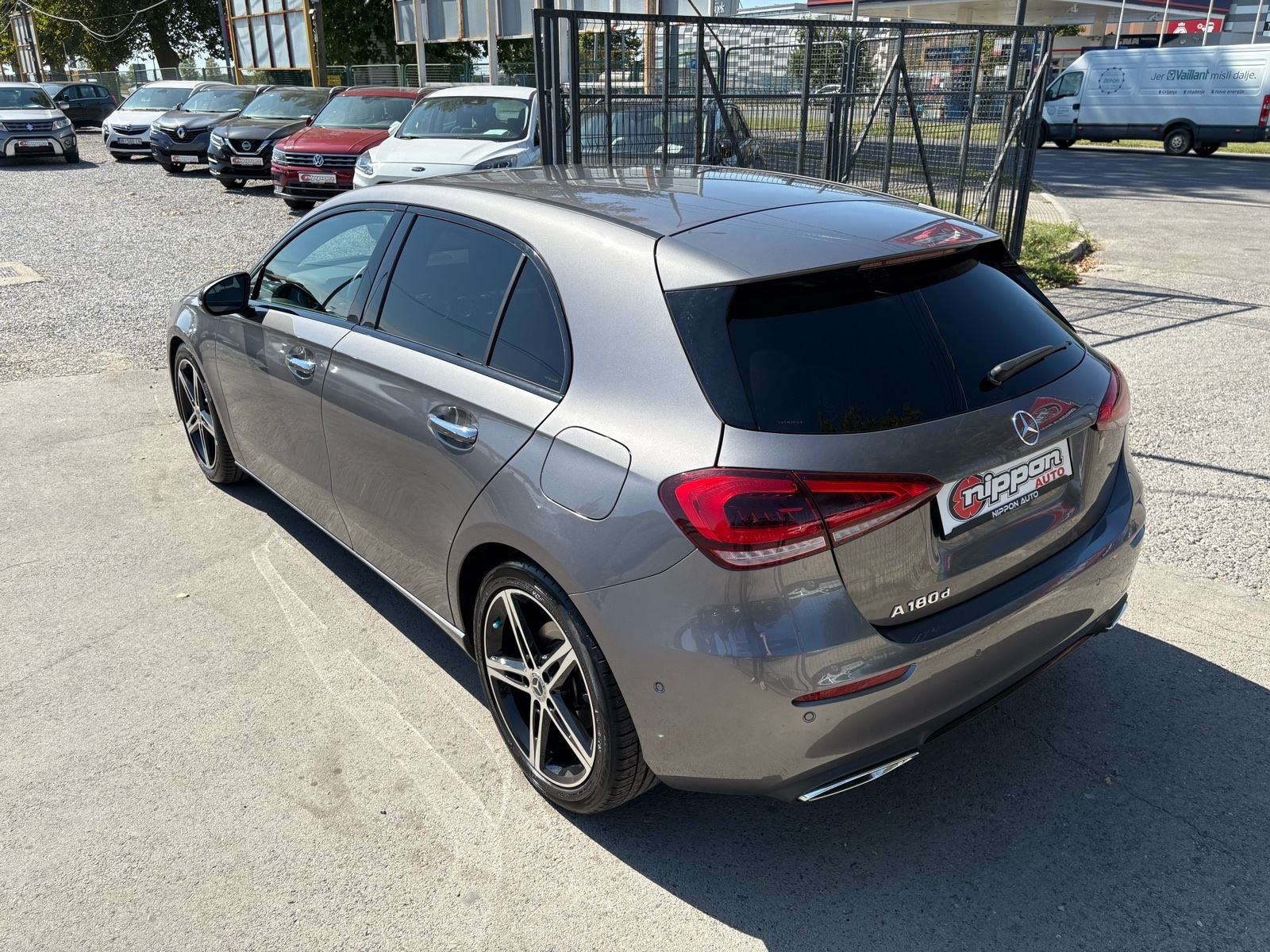 Mercedes-Benz A-klasa 180 d - AUTOMATIK - LEASING RATA VEĆ OD: 292,00€, pogled izvana - slika 4
