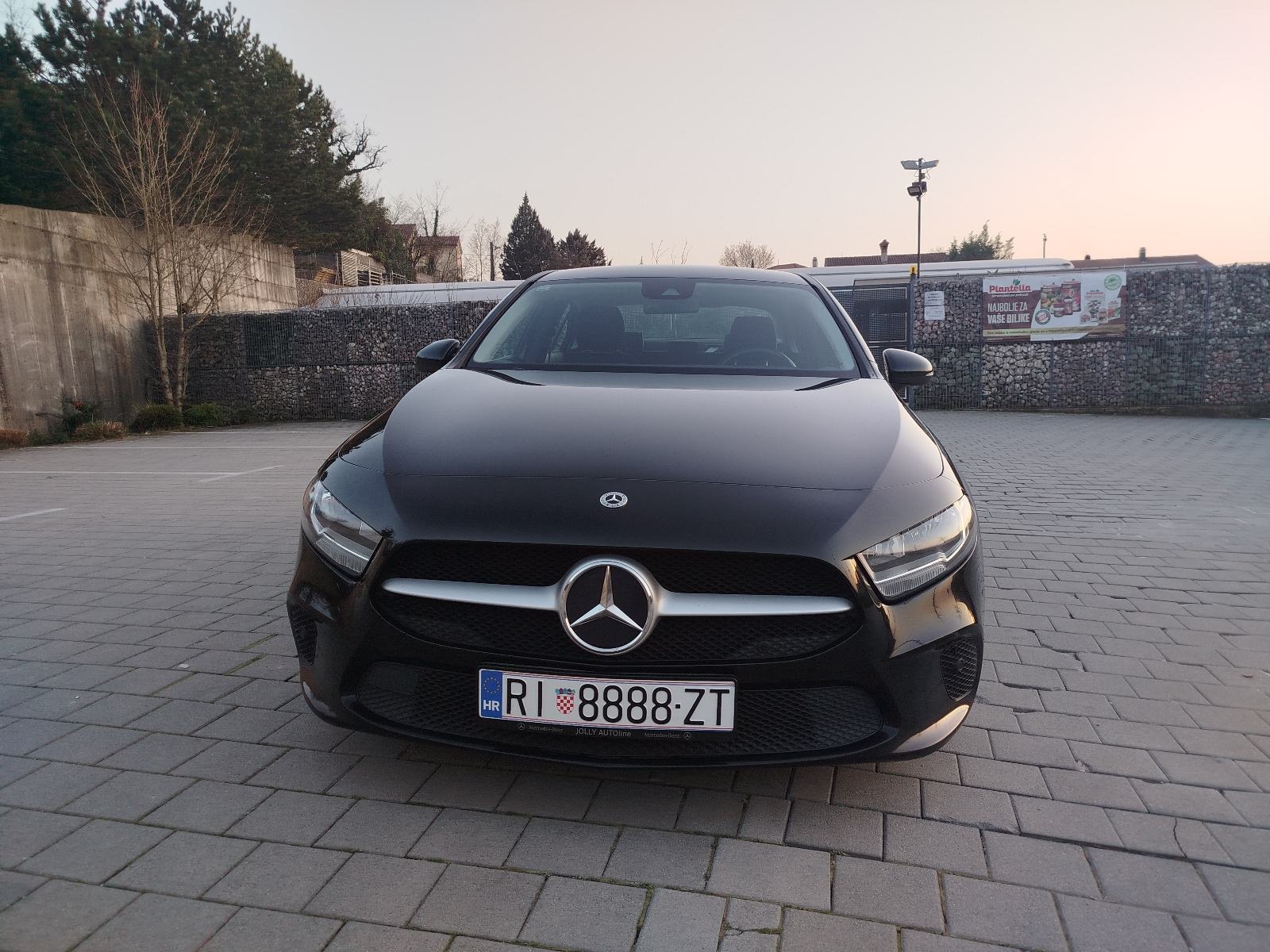 Mercedes-Benz A-klasa 180 d limuzina, fotografija 5