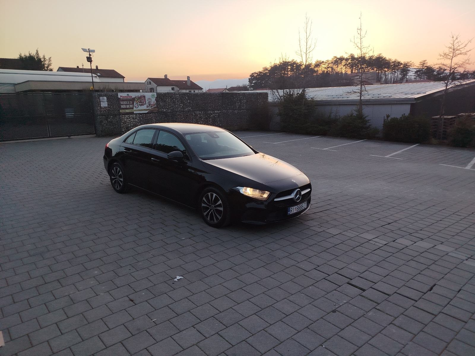 Mercedes-Benz A-klasa 180 d limuzina, fotografija 20