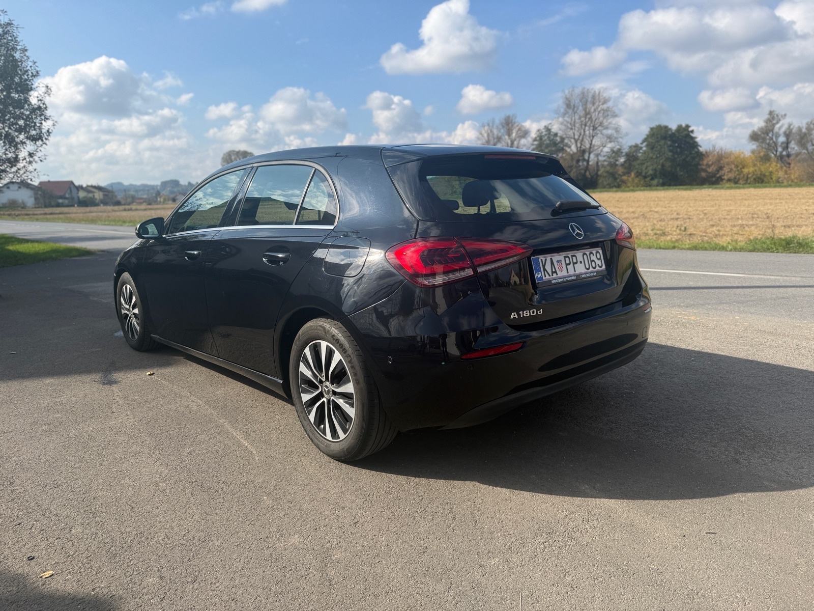 Mercedes-Benz A-klasa 180 d, pogled izvana - slika 5