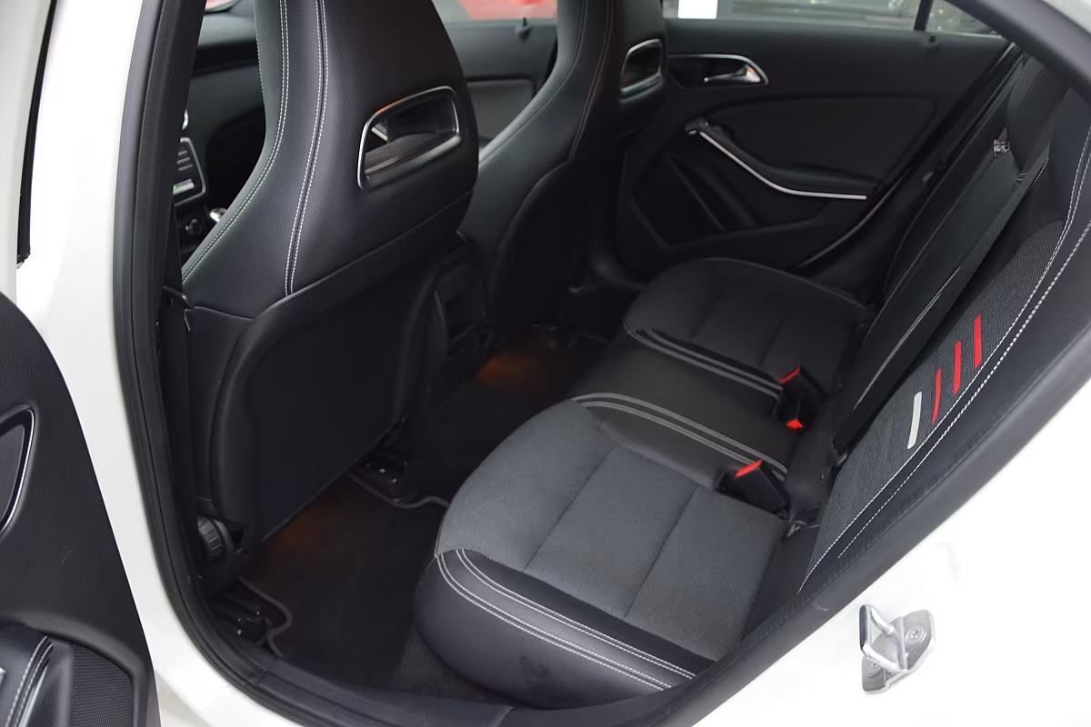 Mercedes-Benz A-180 d, Registriran, Sva oprema, SUPER STANJE AUTA !!!, fotografija 15