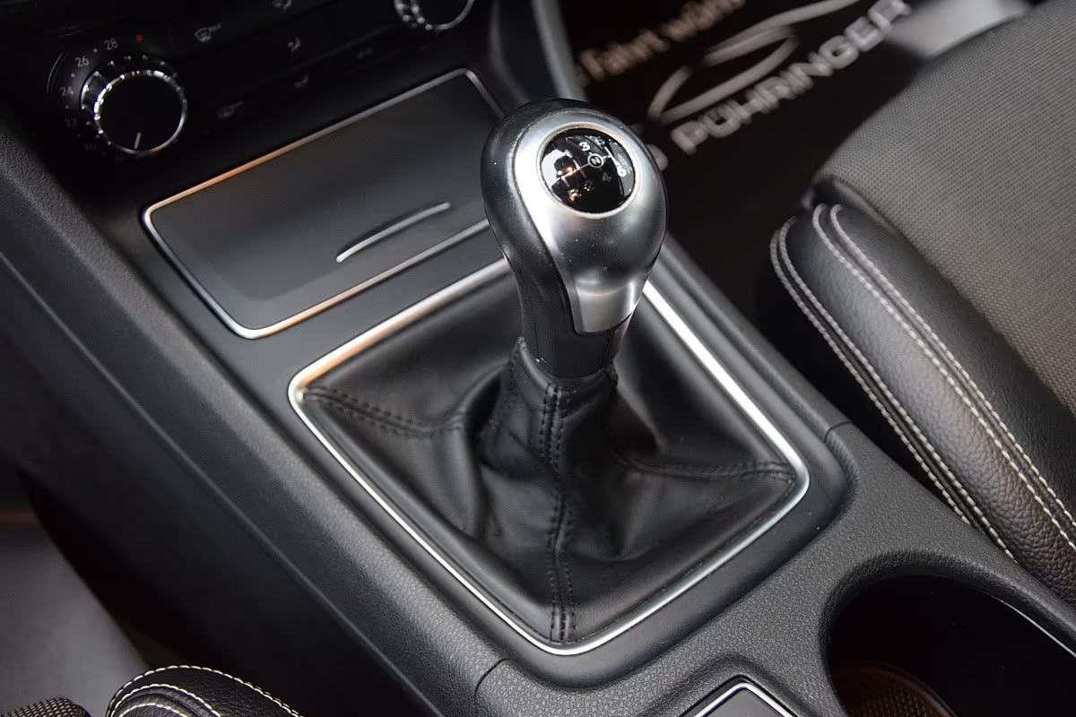 Mercedes-Benz A-180 d, Registriran, Sva oprema, SUPER STANJE AUTA !!!, fotografija 20