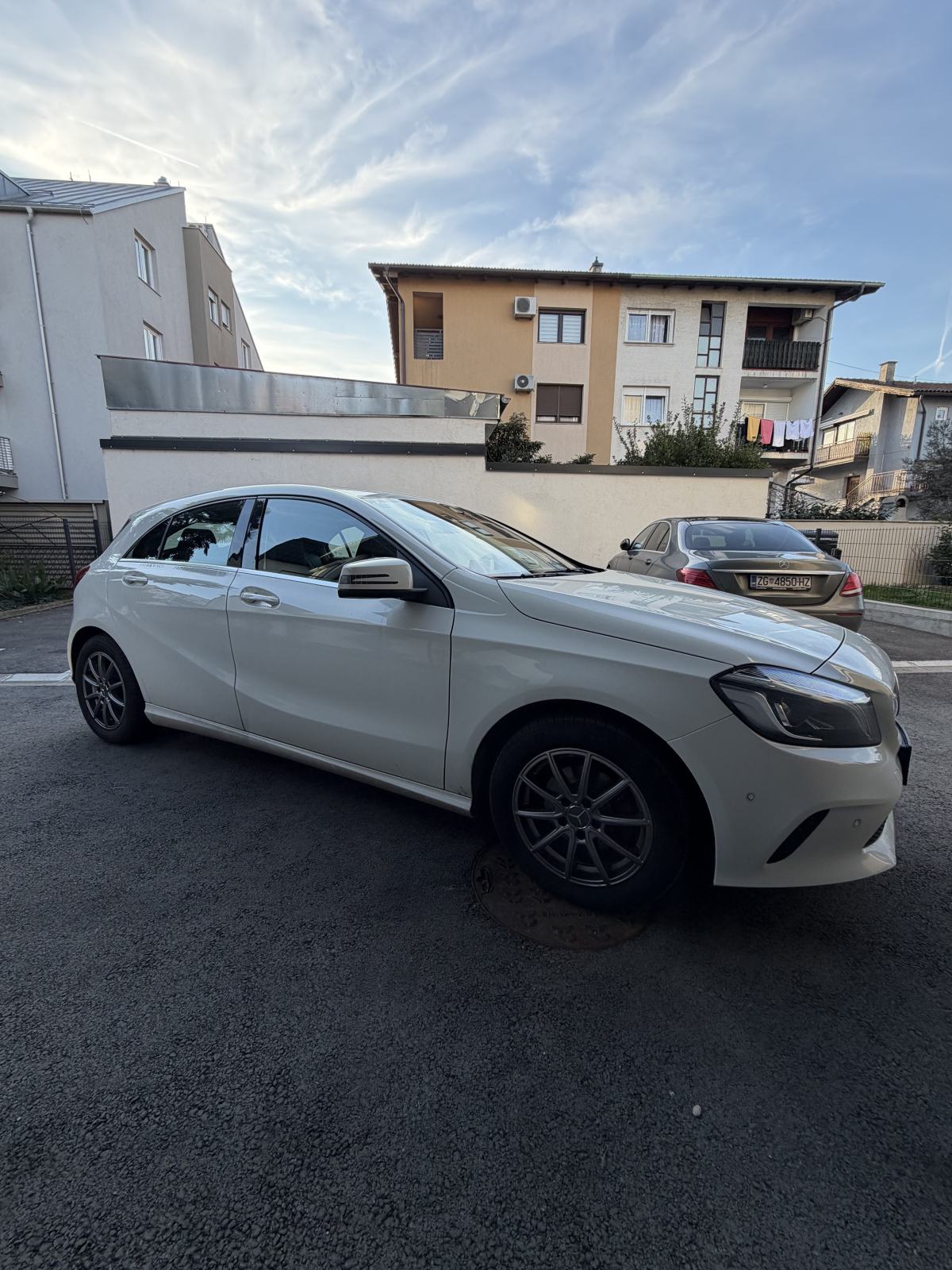 Mercedes-Benz A-180 d, Registriran, Sva oprema, SUPER STANJE AUTA !!!, pogled izvana - slika 2