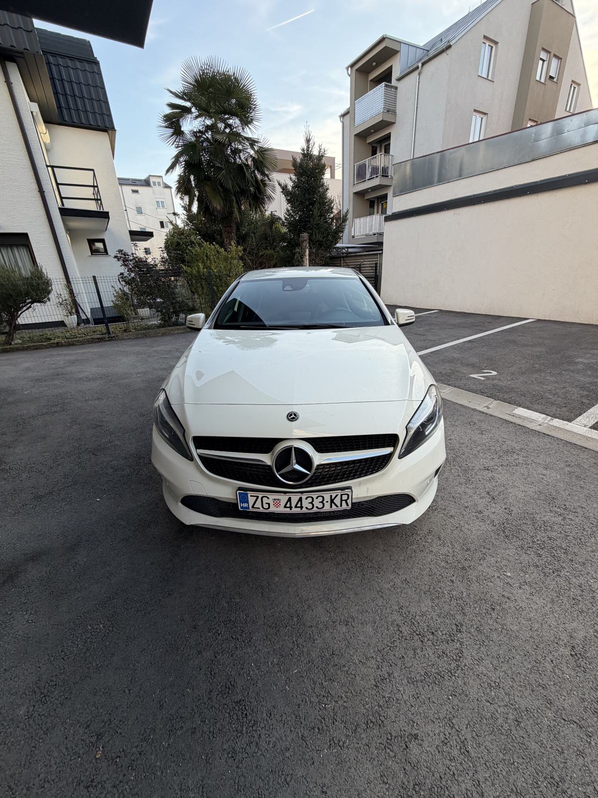 Mercedes-Benz A-180 d, Registriran, Sva oprema, SUPER STANJE AUTA !!!, pogled izvana - slika 5