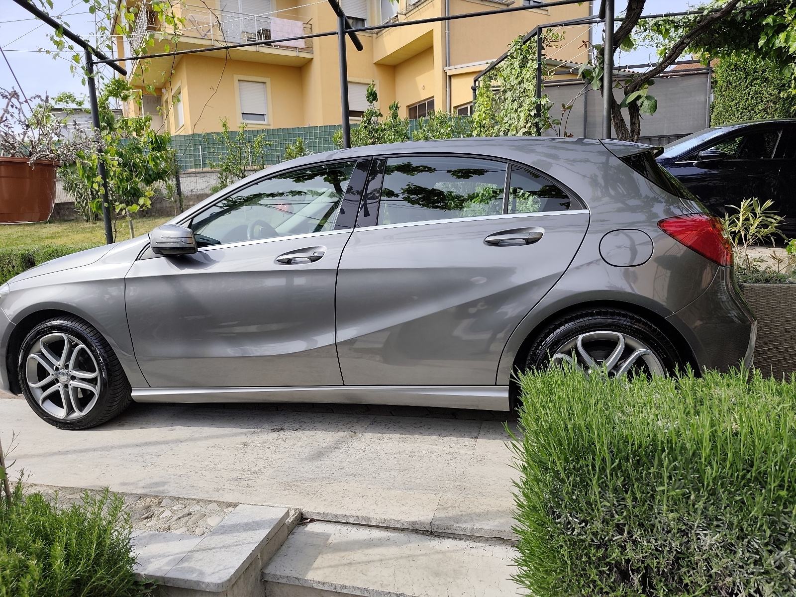 Mercedes-Benz A-klasa 180 d, fotografija 1