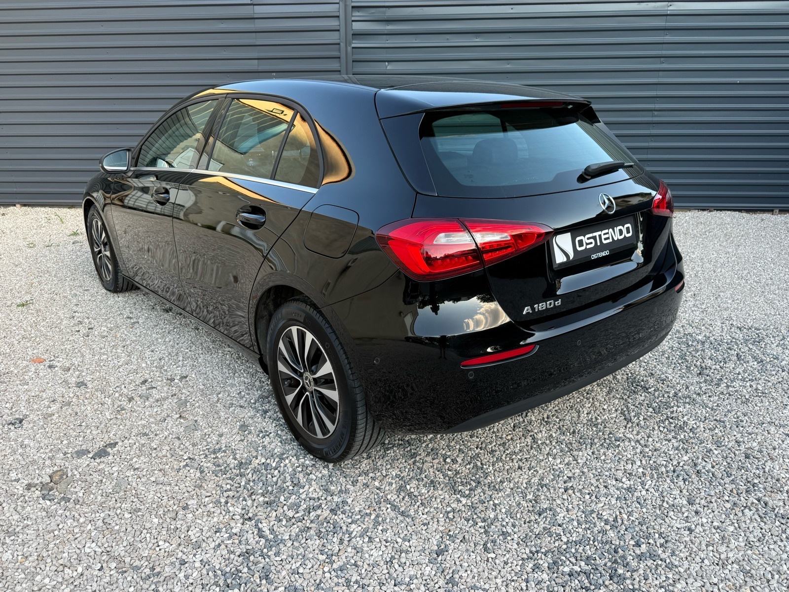 Mercedes-Benz A-klasa 180 d, pogled izvana - slika 3