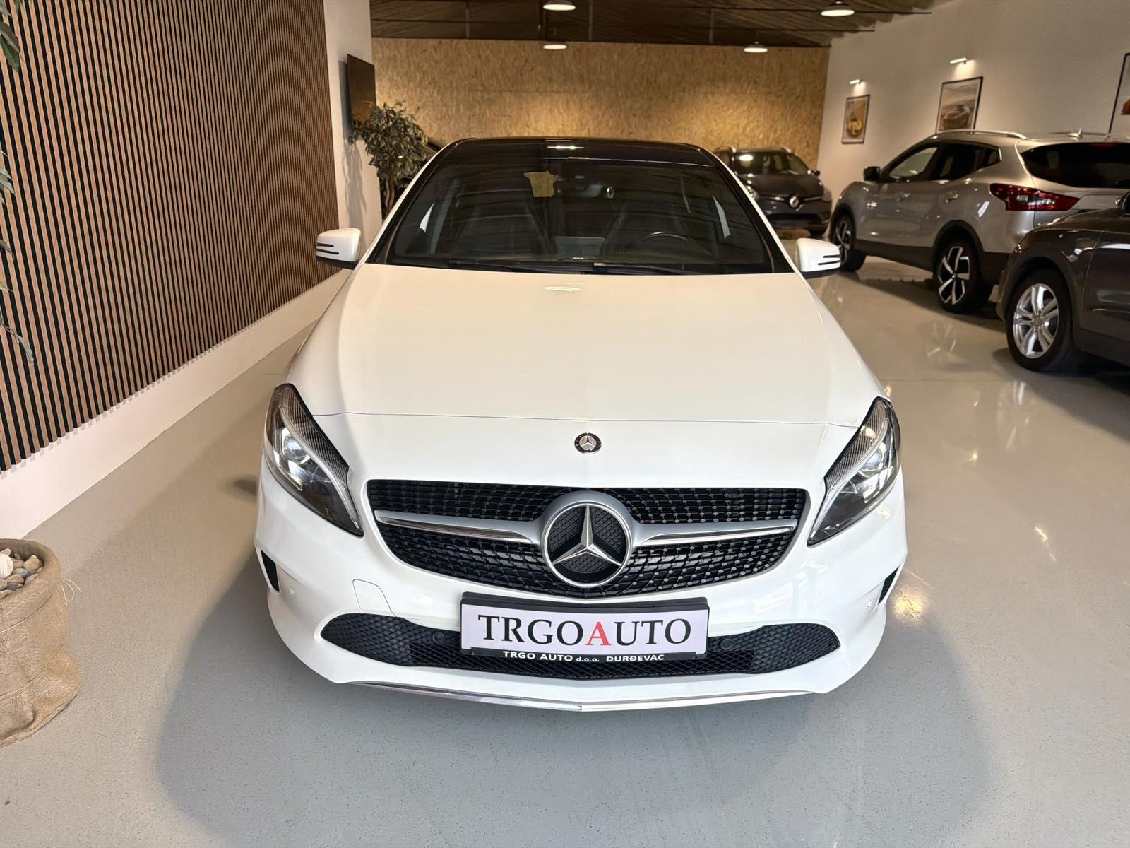 Mercedes-Benz A-180 CDI Sport*ŠIBER-BIXENON-VEL.SERVIS-12 MJ JAMSTVO*, fotografija 3