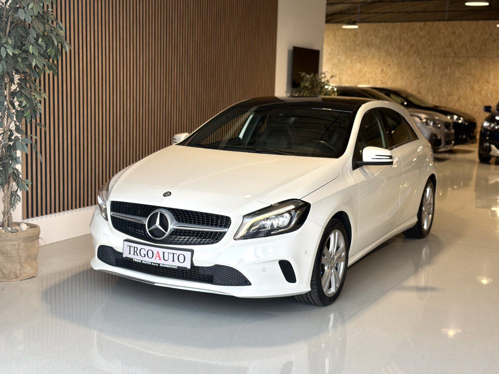 Mercedes-Benz A-180 CDI Sport*ŠIBER-BIXENON-VEL.SERVIS-12 MJ JAMSTVO*, fotografija 4