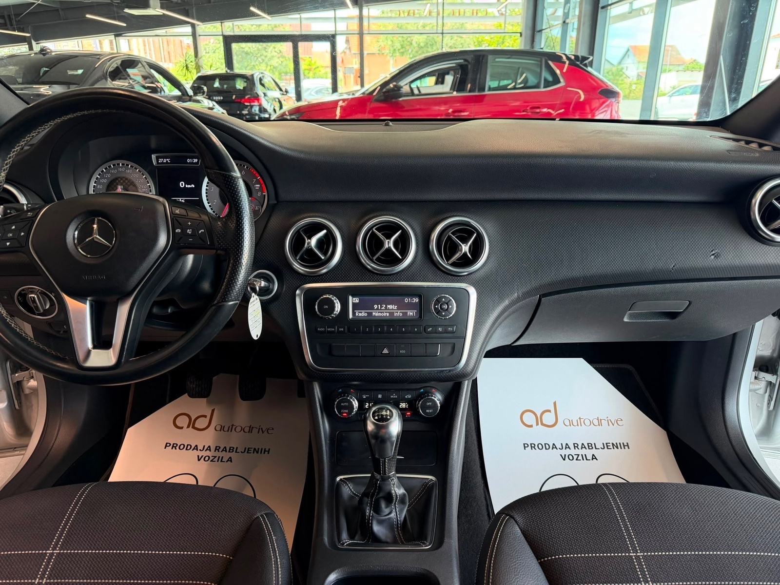 Mercedes-Benz A-klasa 180 KLIMA • VELIKI SERVIS • ALU17" • AUTOKREDIT, fotografija 19