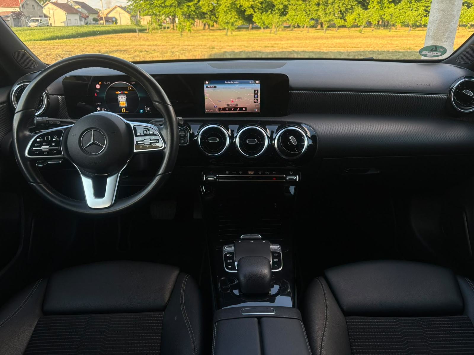 Mercedes-Benz A-klasa 180 automatik-dsg Led, fotografija 6