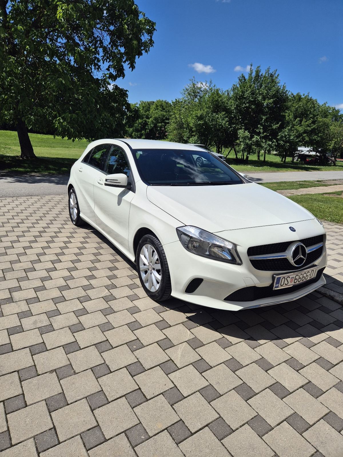 Mercedes-Benz A-klasa 180, fotografija 2