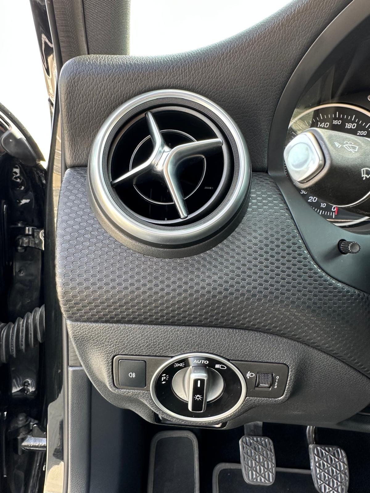 Mercedes-Benz A-klasa 180 Urban, fotografija 17