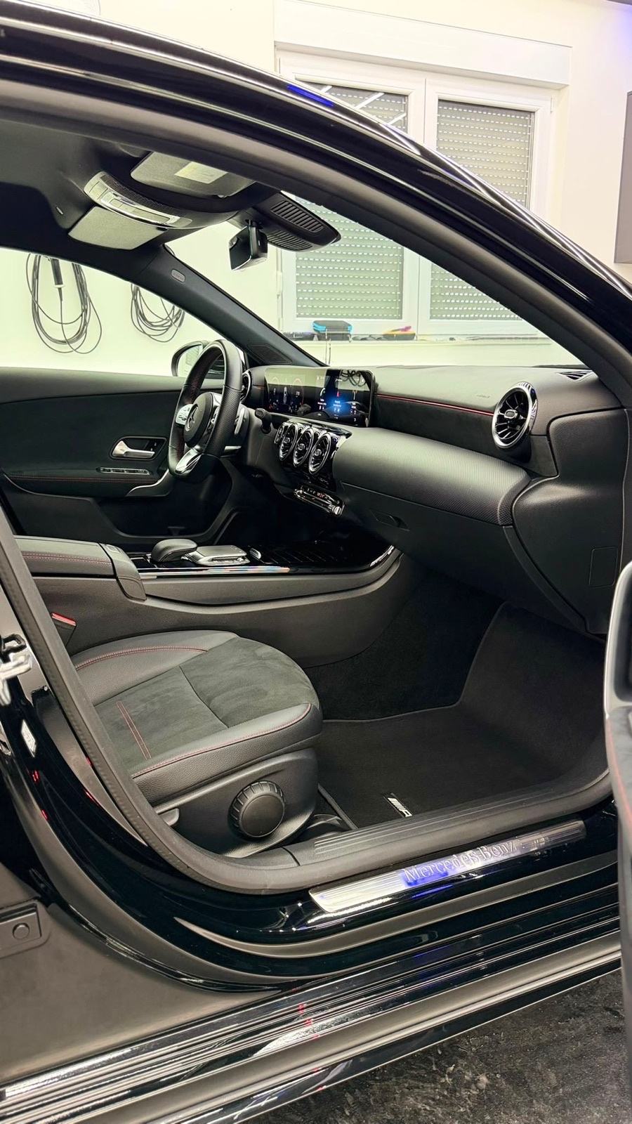 Mercedes-Benz A-klasa 180d°AMG°NAVI°WIDE SCREEN°LEASING BEZ UČEŠĆA°, fotografija 16