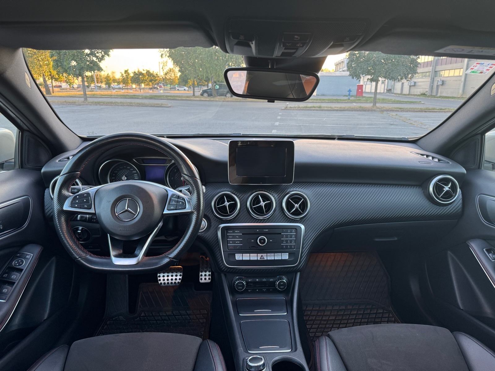 Mercedes-Benz A-klasa 180d Amg, panorama,kamera,automatik, fotografija 7