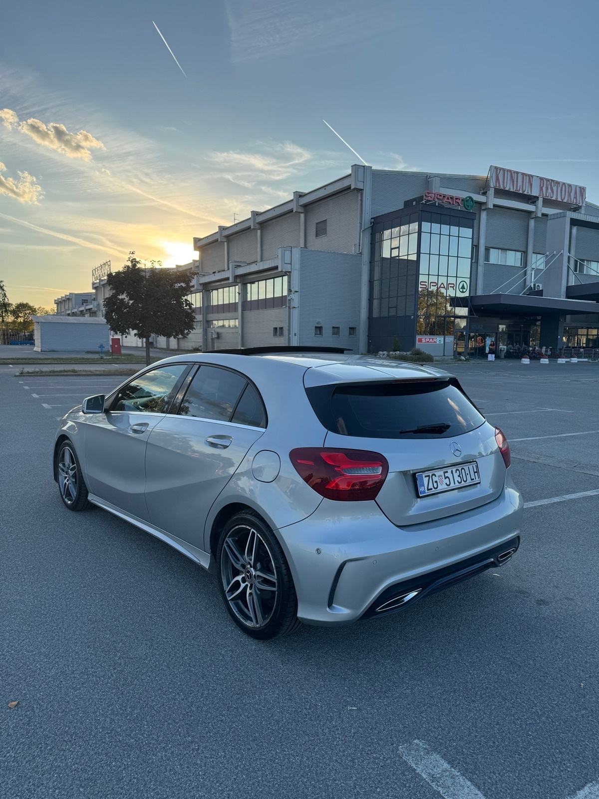 Mercedes-Benz A-klasa 180d Amg, panorama,kamera,automatik, fotografija 3