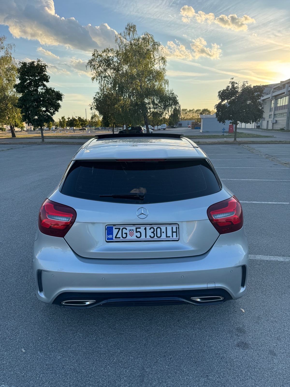 Mercedes-Benz A-klasa 180d Amg, panorama,kamera,automatik, fotografija 4